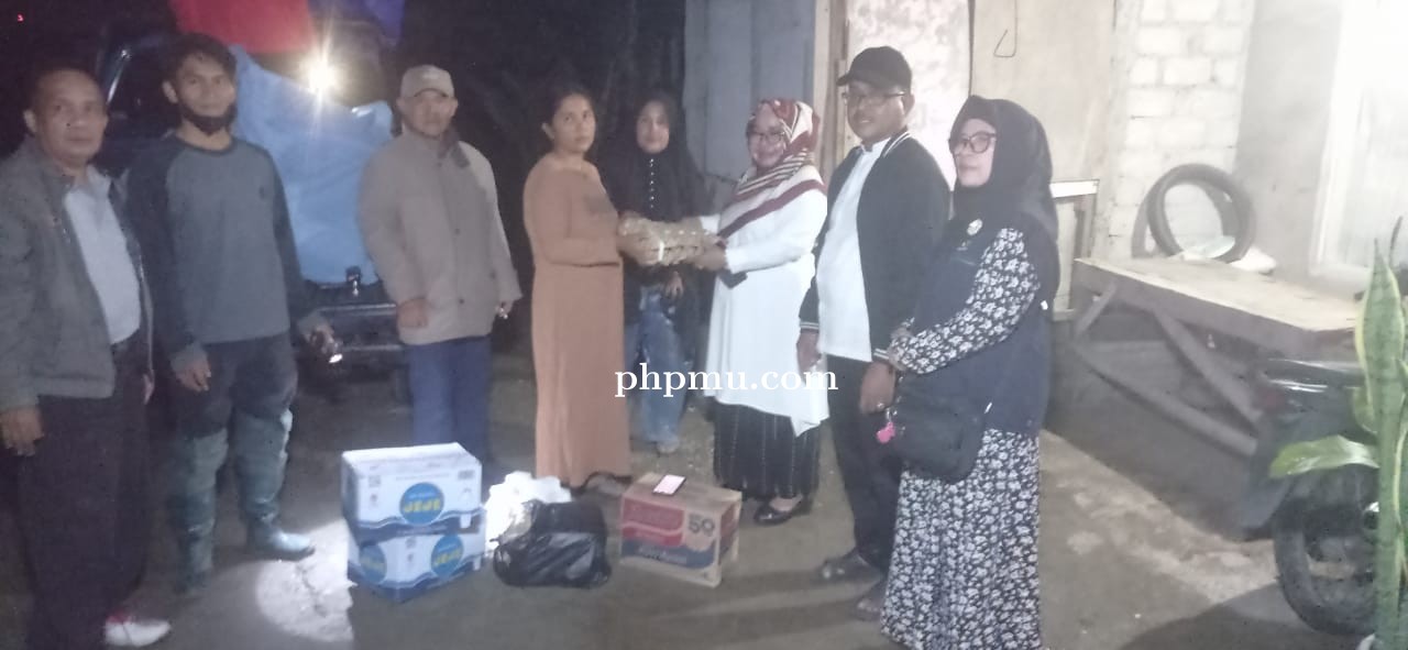 Cepat Tanggap, Dinas Sosial Kabupaten Solok Berikan Bantuan Korban Bencana Angin Puting Beliung