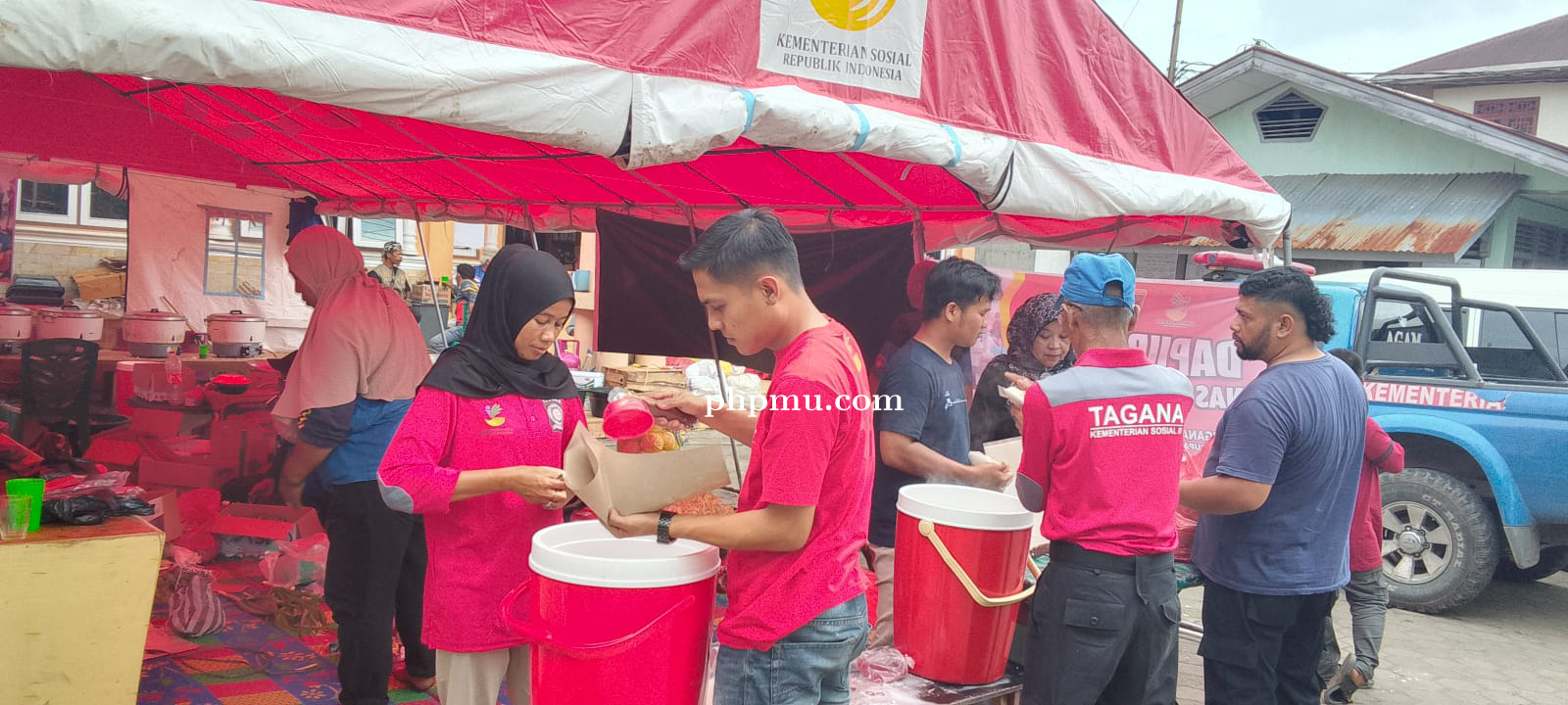 Dapur Umum Dinsos Super Team Masih Berlangsung